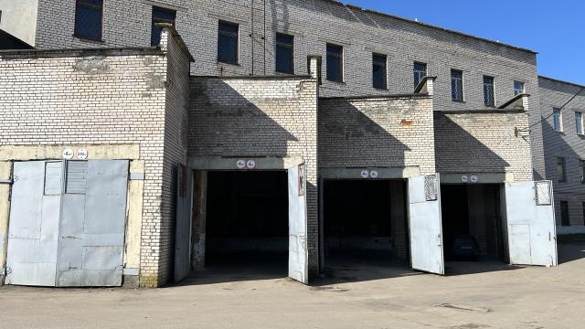 Капитальное строение с инв. №620/C-1283, магазин «Дом торговли» пл. 9777,8 кв.м. (Минская обл., г.Дзержинск, ул. Карла Маркса, 3)