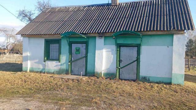 Капитальное строение с инв. №150/С-21012, магазин №33 ТПС пл. 44,0  кв.м. (Брестская обл., Лунинецкий р-н, Бостынский с/с, аг.Бостынь, ул.Зылевича, д. 25)
