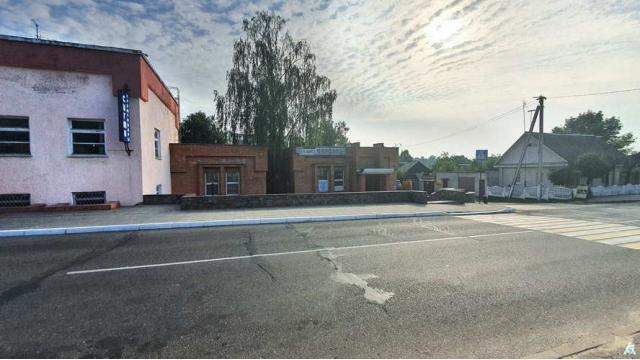 Комплекс 2 зданий магазина и кафе общей пл. 1020 кв.м. на земельном участке пл. 0,4805 га (Витебская обл., г.Орша, ул. Фридриха Энгельса, 19 и 19/1)