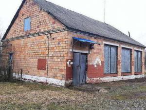 Капитальное строение с инв. №130/С-52950, магазин пл. 100,5 кв.м. (Брестская обл., Пинский р-н, Боричевичский с/с, д.Вуйвичи, ул. Столинская, 7)