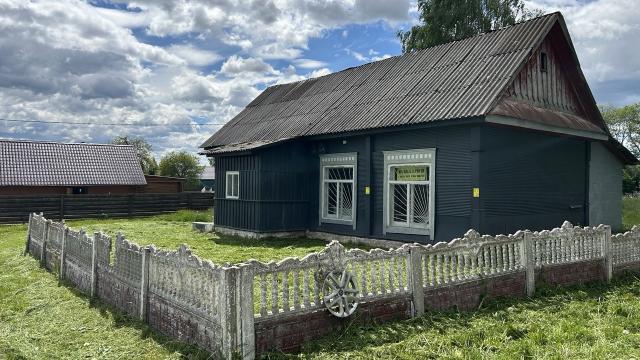 Капитальное строение с инв. №620/C-46420, магазина пл. 107,8 кв.м. (Минская обл., Дзержинский р-н, Боровской с/с, д.Старинки, ул. Центральная, 43)