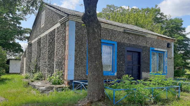 Капитальное строение с инв. №130/С-53756, магазин пл. 128,2 кв.м. (Брестская обл., Пинский р-н, Сошненский с/с, аг.Сошно, ул. Центральная, 2Б)