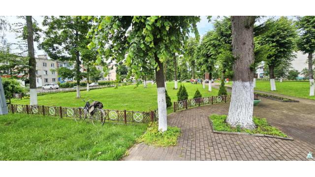 Капитальное строение с инв. №220/C-14817, магазин «Универмаг» пл. 590,7 кв.м. (Витебская обл., Глубокский р-н, г.п.Подсвилье, ул. Советская, 35)