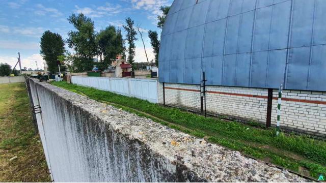 Комплекс 5 зданий торговой базы (АБК, склады и гаражи) общей пл. 2883,6 кв.м. с сетями и благоустройством территории, расположенных на земельном участке пл. 0,9684 га (Витебская обл., г.Витебск, ул. Мясникова, 4А)