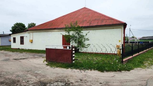 Капитальное строение с инв. №132/С-9500, административное здание пл. 118 кв.м. (Брестская обл., г.Иваново, ул. Железнодорожная, 10Б)