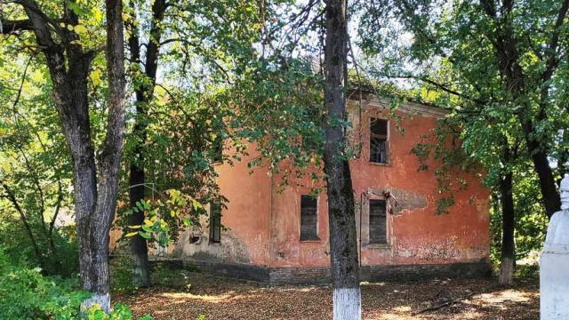 Капитальное строение с инв. №202/С-98303, общежитие пл. 225,8 кв.м. (Витебская обл., г.п.Лиозно, ул. Чкалова, 18)