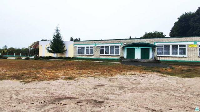 Капитальное строение с инв. №133/С-13459, магазин №5 «Промтовары» пл. 238,7 кв.м. (Брестская обл., Лунинецкий р-н, аг.Лунин, ул. Иркутско-Пинской Дивизии, 31А/2)