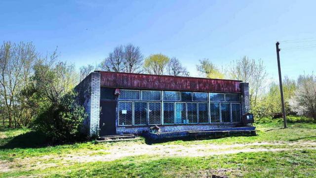 Капитальное строение с инв. №132/С-10037, магазин пл. 98 кв.м. (Брестская обл., Ивановский р-н, Рудский с/с, д.Переруб, ул. Школьная, 4)
