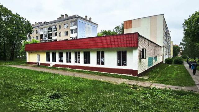 Капитальное строение с инв. №620/С-27642, магазин №141 пл. 377,3 кв.м. (Минская обл., Дзержинский р-н, г.Фаниполь, ул. Якуба Коласа, 10А)