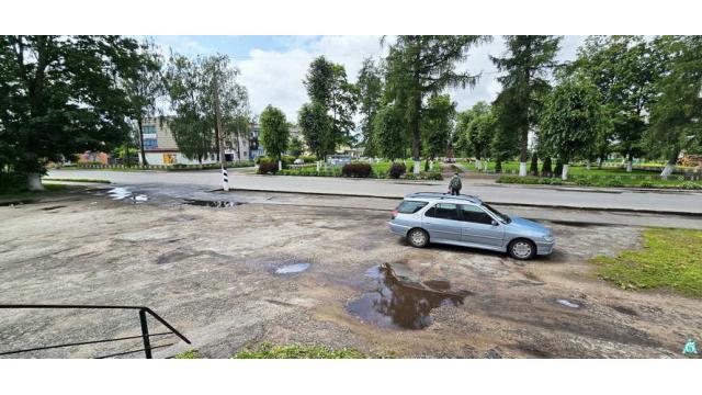 Капитальное строение с инв. №220/C-14817, магазин «Универмаг» пл. 590,7 кв.м. (Витебская обл., Глубокский р-н, г.п.Подсвилье, ул. Советская, 35)